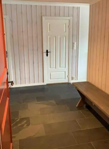 - In & Out - Mountain View * Gaustablikk